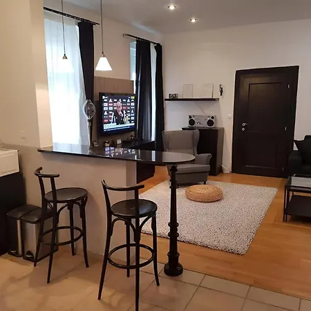 아파트 Cozy In The Middle Of