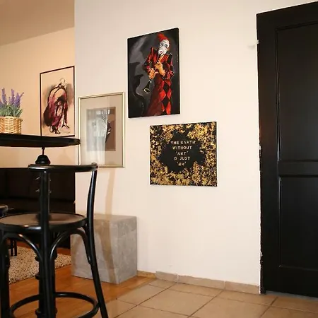 아파트 Cozy In The Middle Of